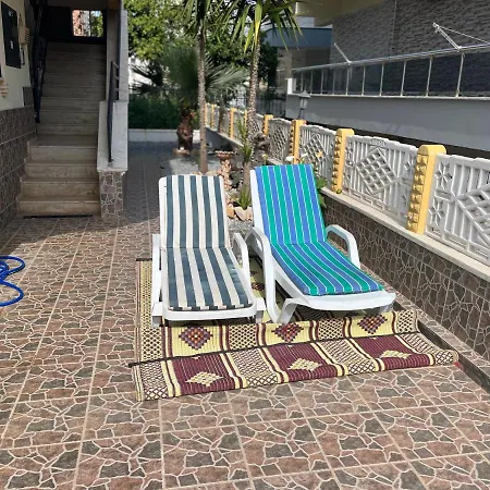 公寓 From By The Sea *